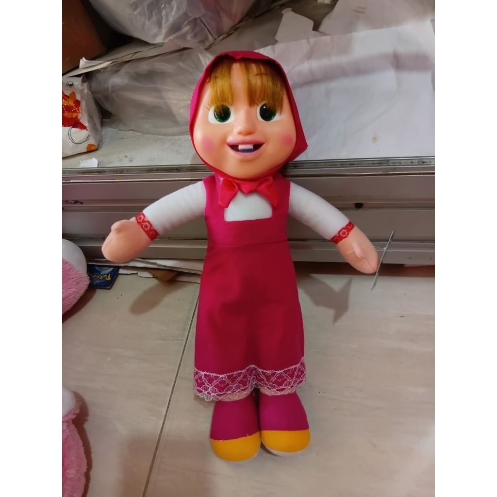 boneka masha and the bear