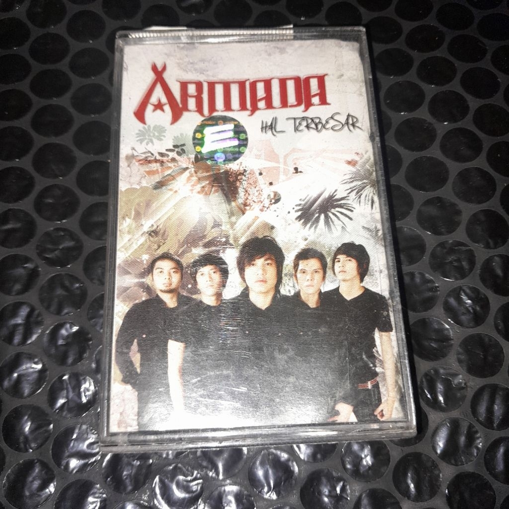 kaset pita armada hal terbesar