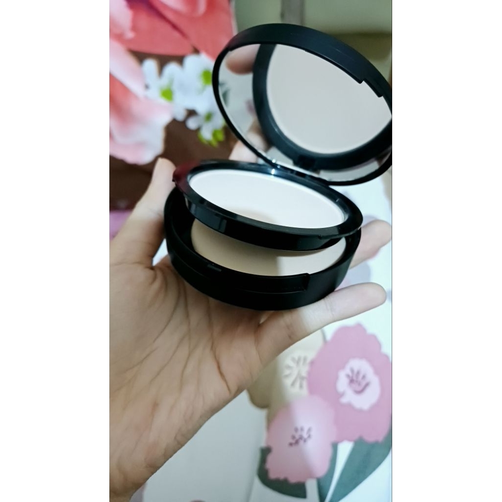 bedak focallure padat & tabur