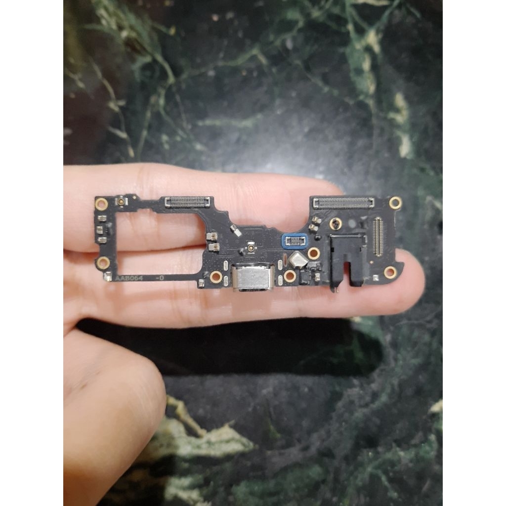 Flexible charger dan konektor LCD realme GT Master Edition Original copotan