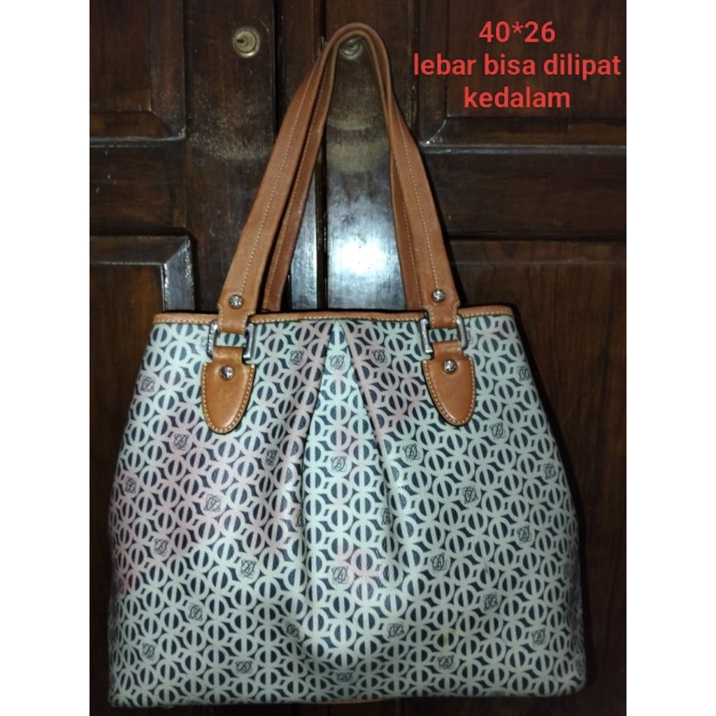 tas branded Lq