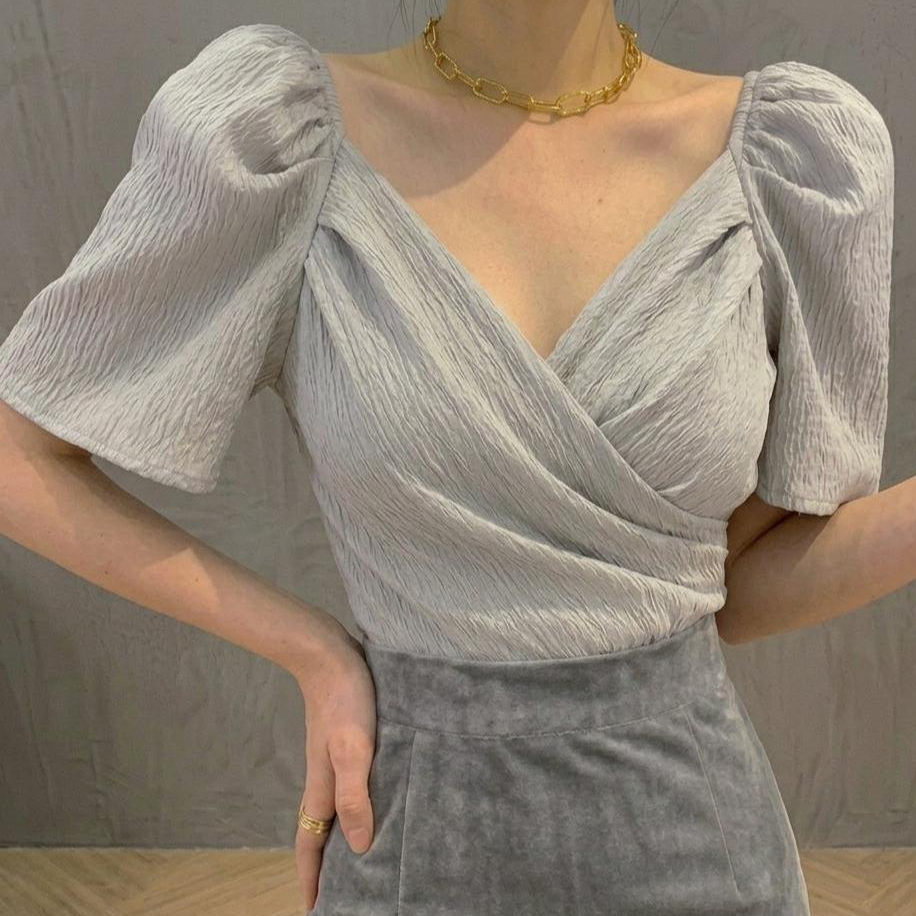 maomao  JODIE BLOUSE CROP TOP CREPE WANITA KOREAN STYLE  KEKINIAN