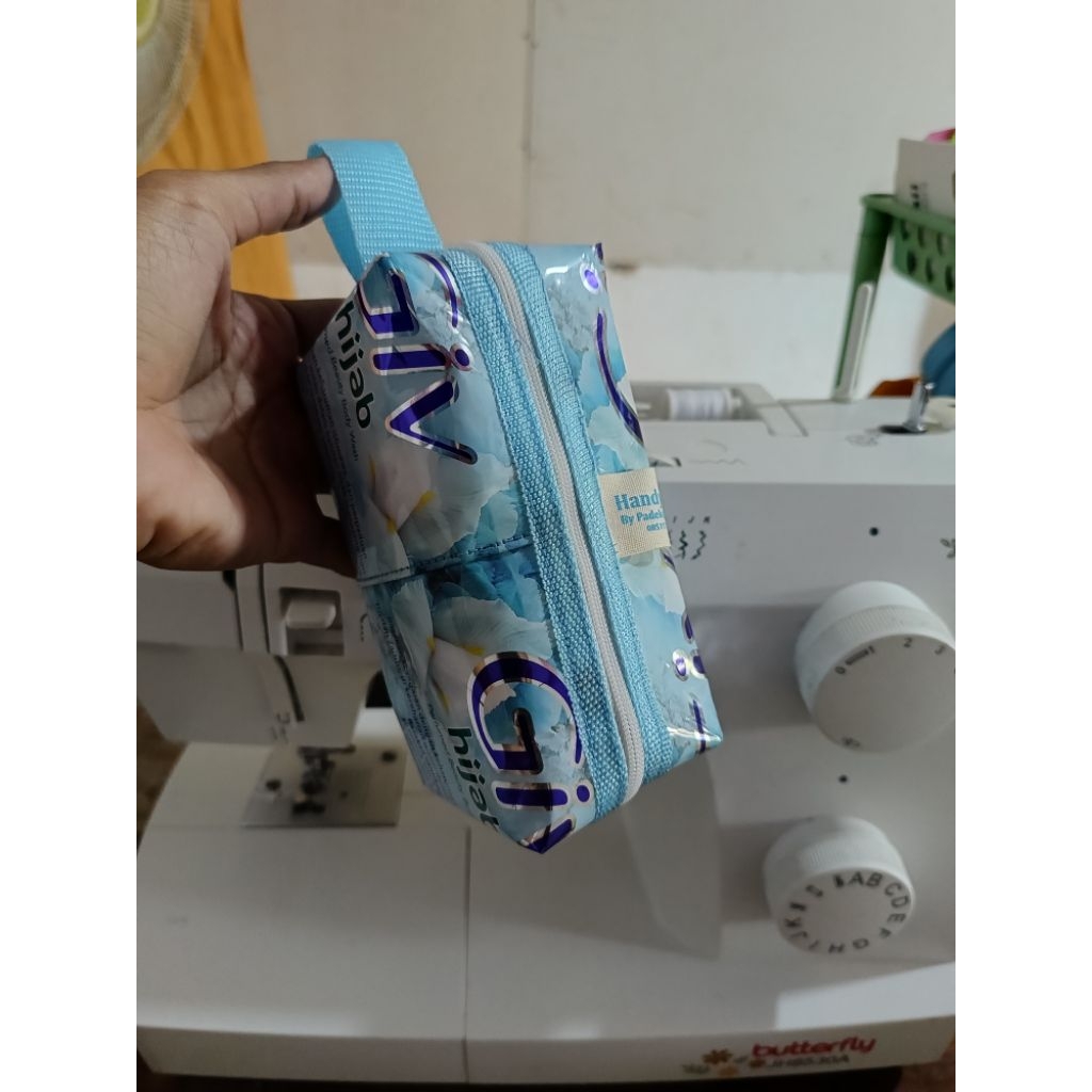 Pouch / Tas kecil Daur Ulang Plastik Sabun GIV Ramah Lingkungan
