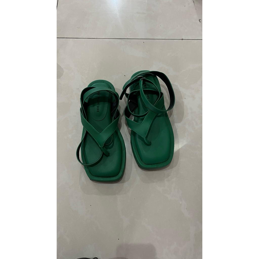 EastMountSide Isabell Sandal Green size 40