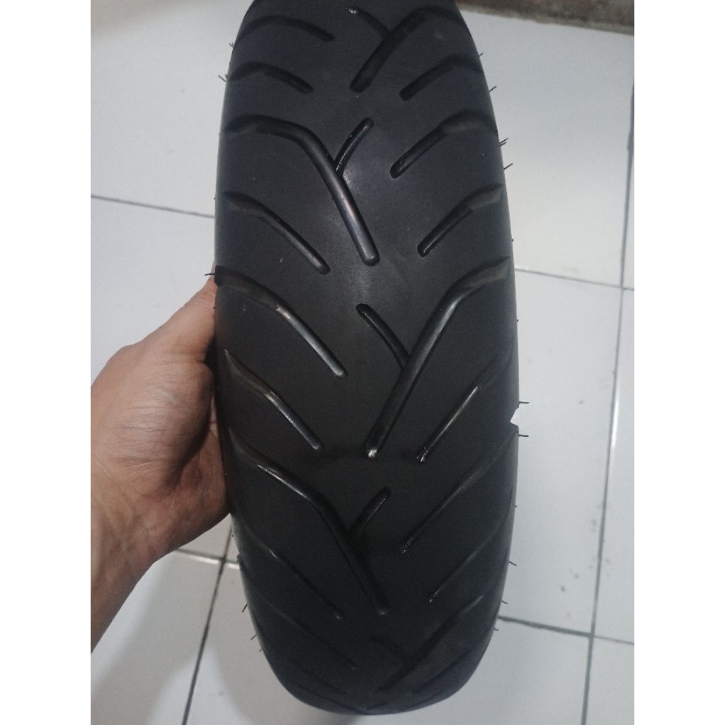 BAN BELAKANG MOTOR PCX160 UK 130/70-13 TUBELESS