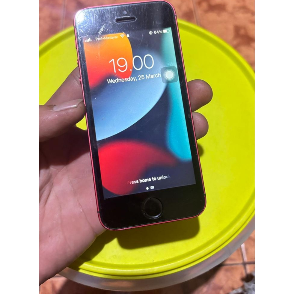 Iphone SE 2016 1st Gen 64Gb RED Edition