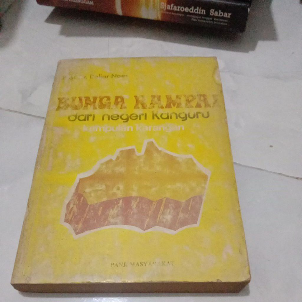 Prof.Deliar Noer kumpulan karangan