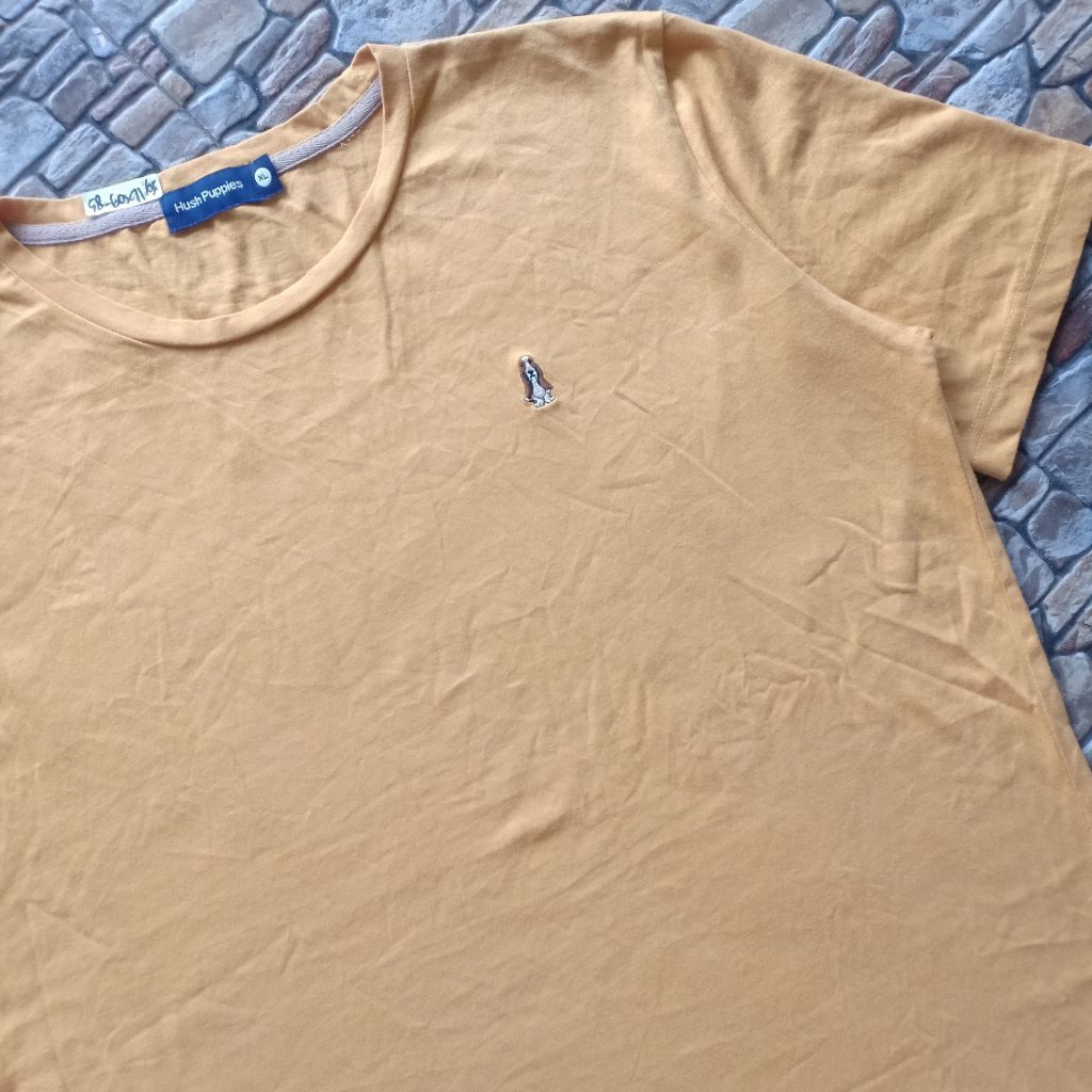 Kaos atasan pria branded Hush Puppies original preloved