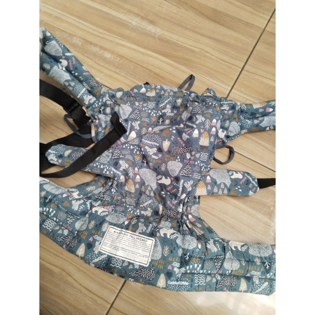 cuddle me levana gendongan carrier anak bayi newborn mulus preloved