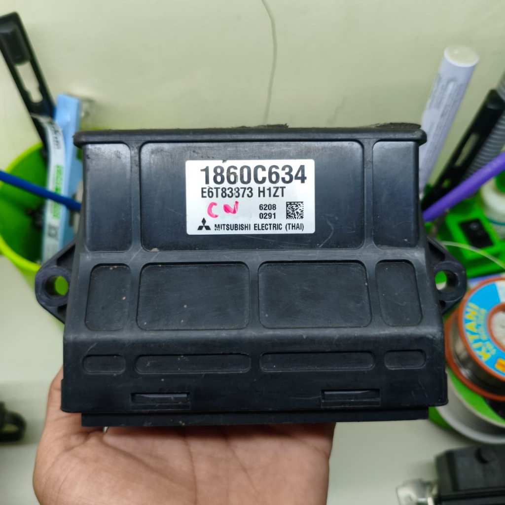 ECU MITSUBISHI MIRAGE 1860C634