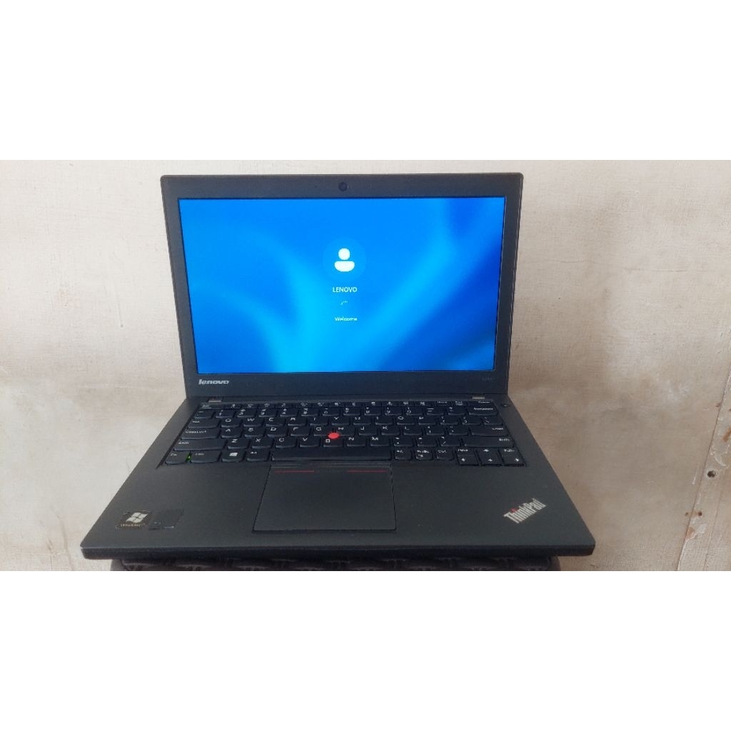 JUAL LAPTOP LENOVO THINKPAD X240 INTEL CORE I5-4300U RAM8GB SSD128GB BERGARANSI