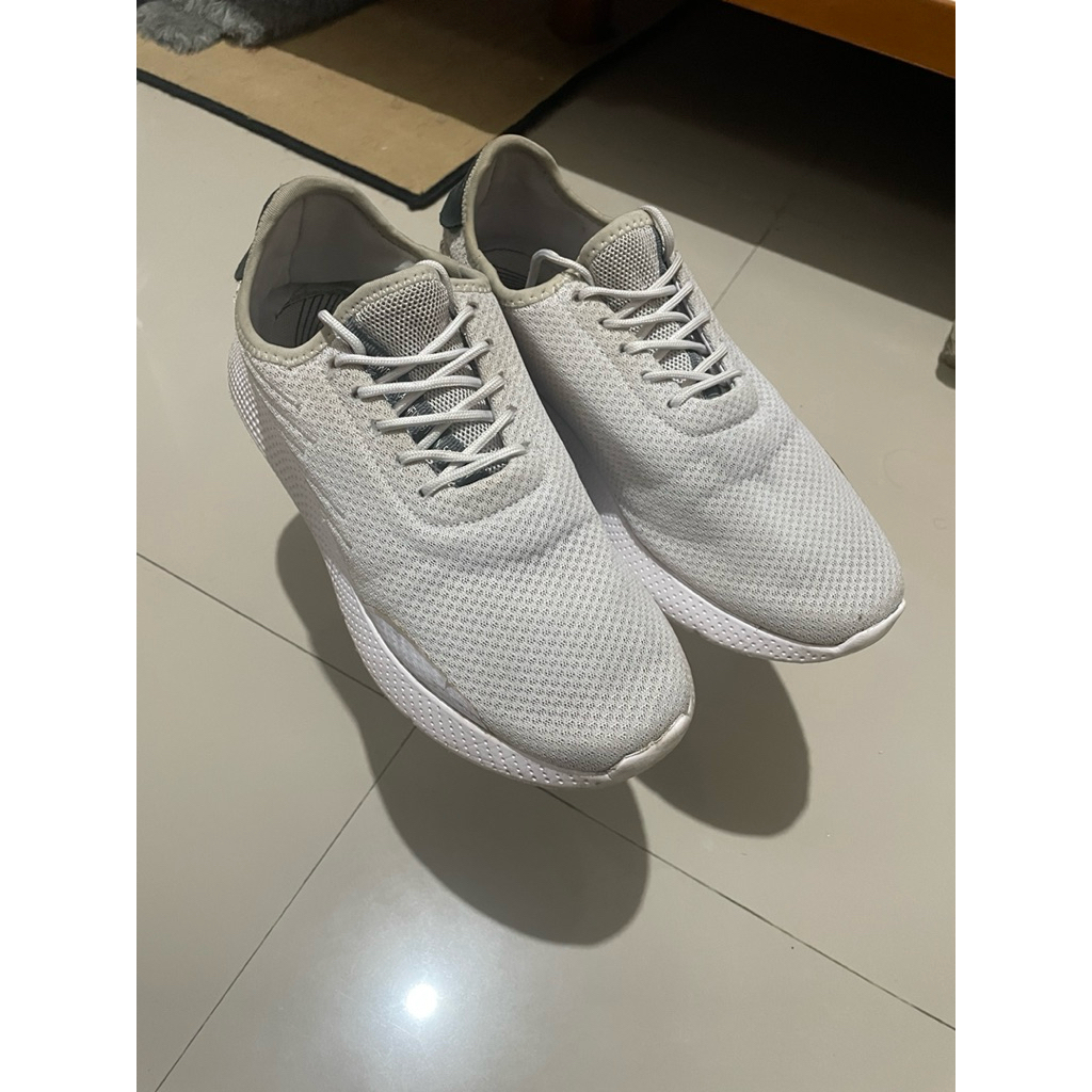 Sepatu Sneakers Pull And Bear Wg Original Well Used