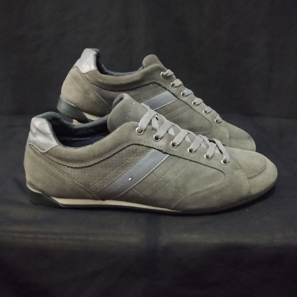 sepatu casual Tommy Hilfiger, size 44/ insole 28 cm