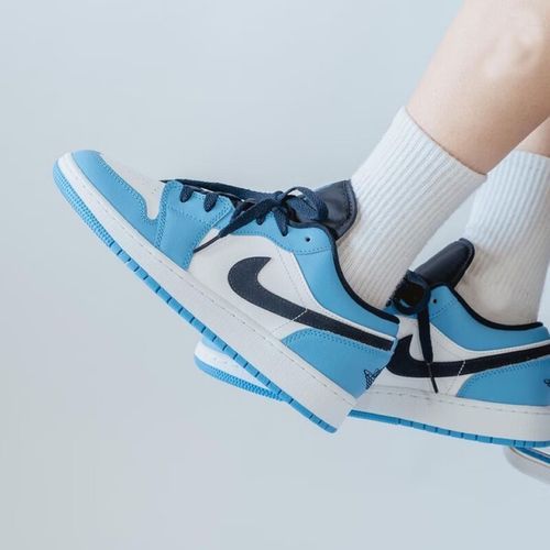 Air Jordan 1 Low UNC Putih Biru AJ1 Pria dan wanita Sepatu Kasual Stylish