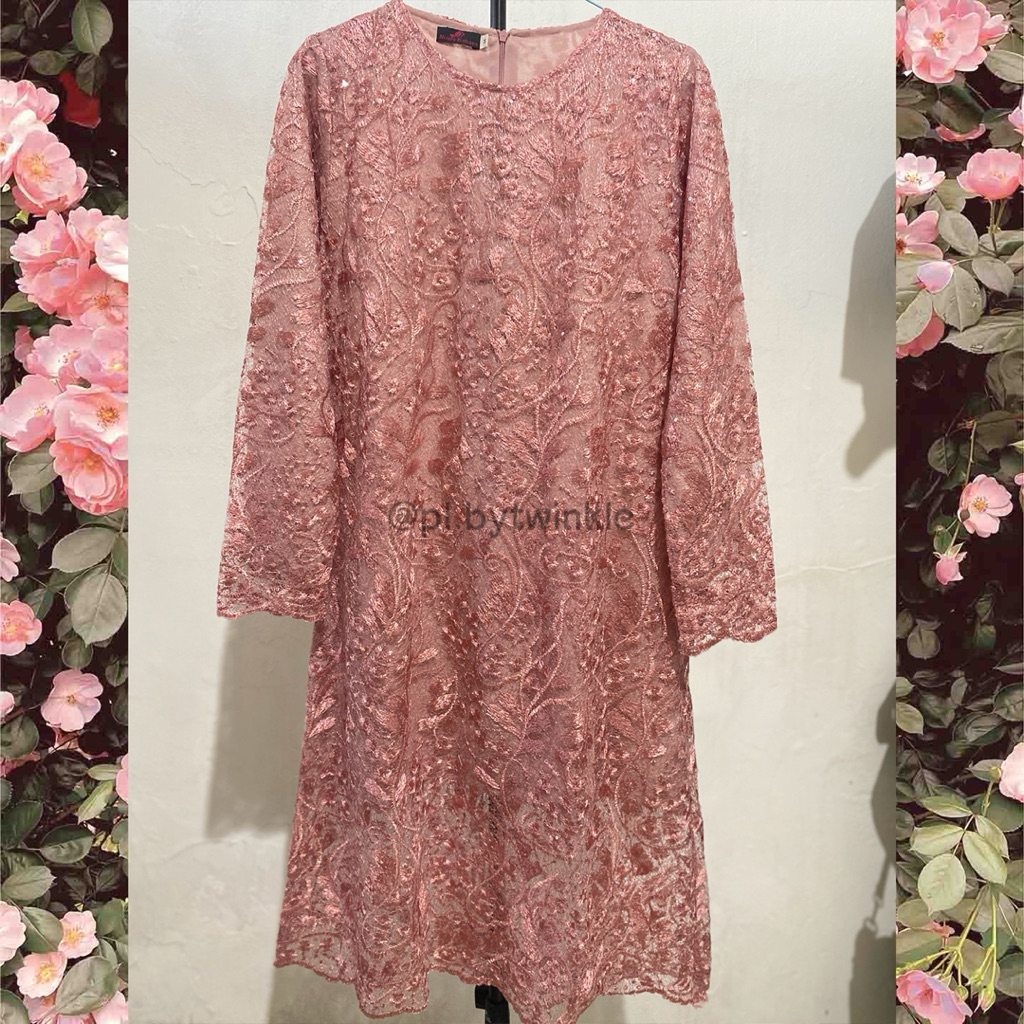 (preloved) Kebaya brokat tunik furing pink salem