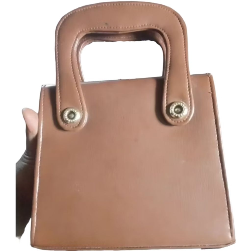 Tas Kulit Jadul Wanita Merek Ago Go Second Mulus