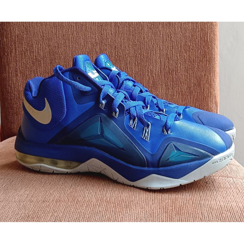 nike lebron ambassador VII size 44