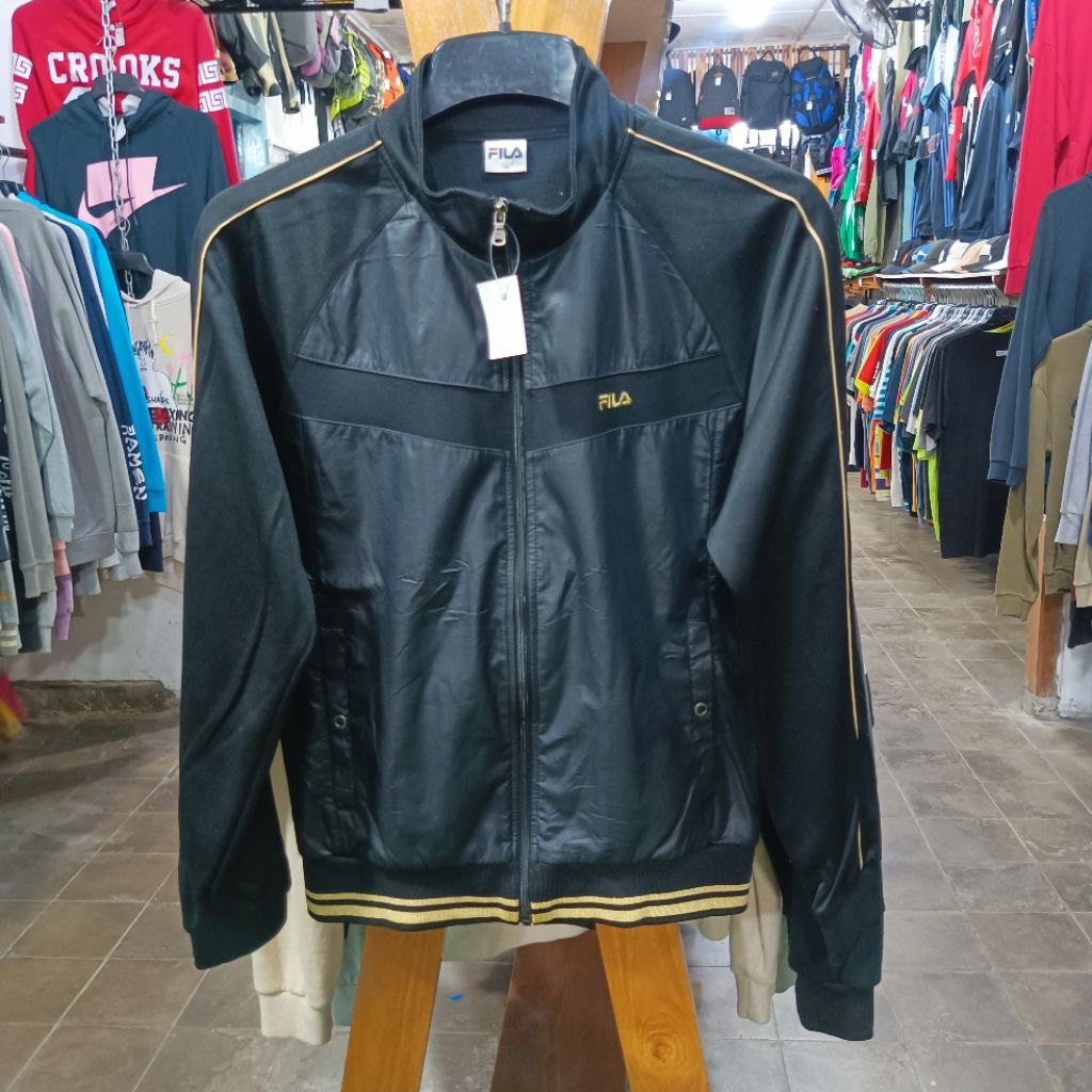 jaket tracktop FILA tebal size M casual bagus