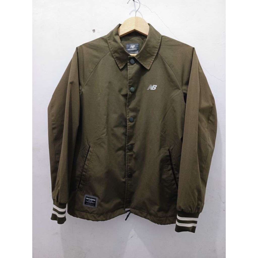 NB jaket coach mulus [perhatikan pxl di deskripsi]preloved