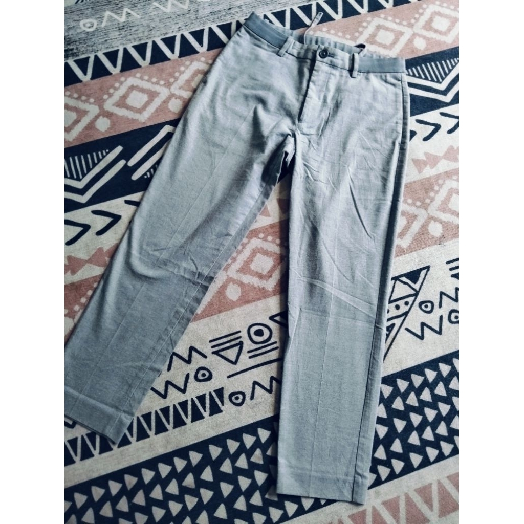 Uniqlo celana formal,kantoran grey