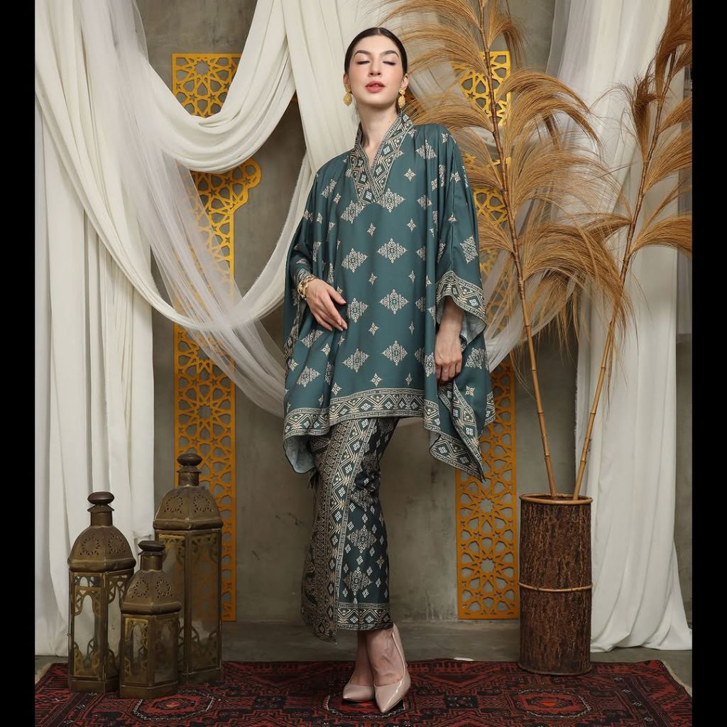 Kebaya Hijau | Kebaya Premium | Kebaya Wisuda | Kebaya Modern | Kebaya Wanita | Baju Kurung | Kebaya