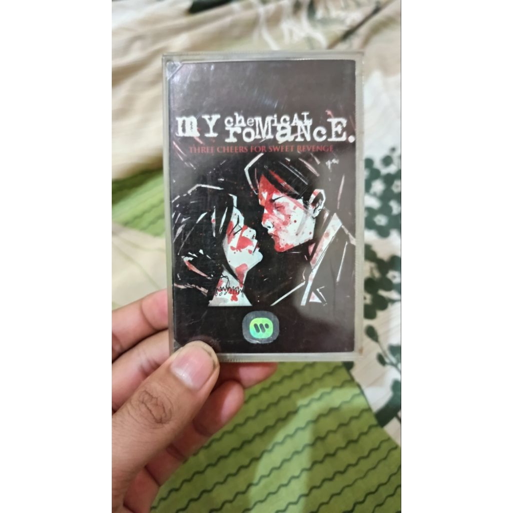 Kaset pita My Chemical Romance Three Cheers For Sweet Revenge
