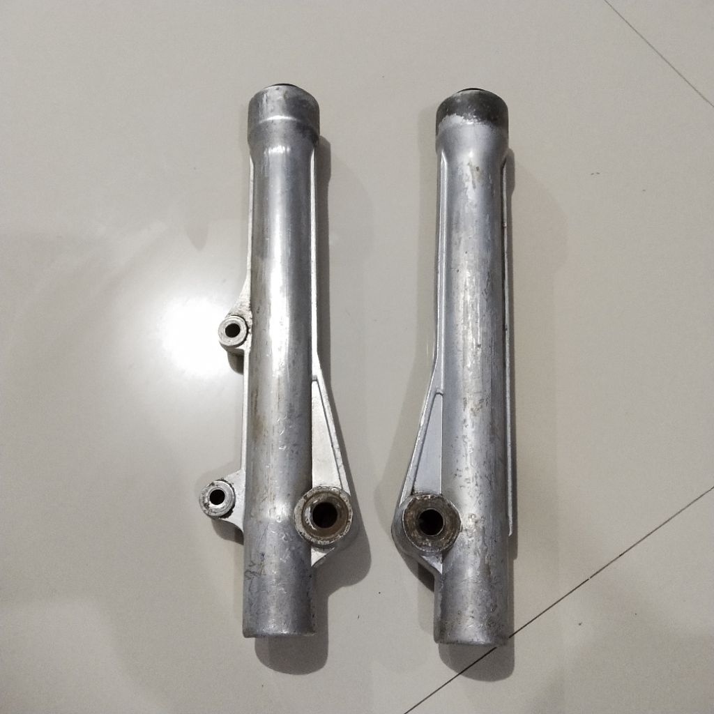 Bottom Bumbungan Tabung Shock Breaker Depan Cakram Kanan Pnp Honda Astrea Supra X Fit Sufit Grand Le