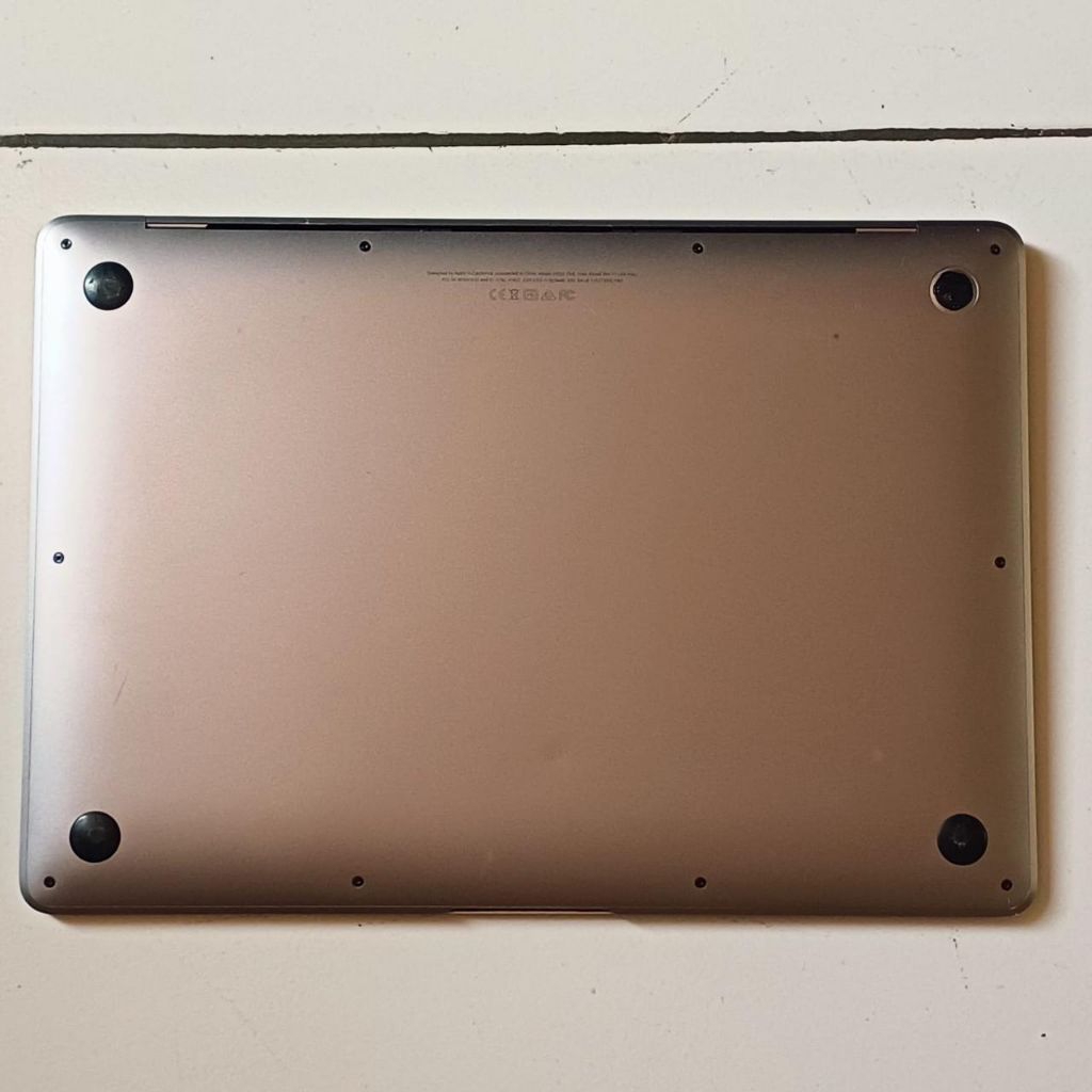 MacBook Air Retina 13inch 2019 8GB RAM 256GB SSD