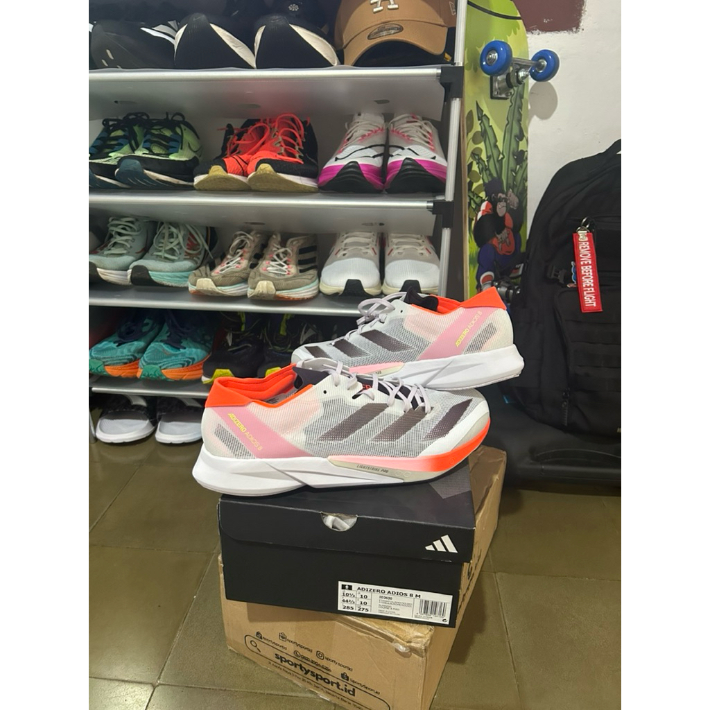 Sepatu Lari Speed Adios 8