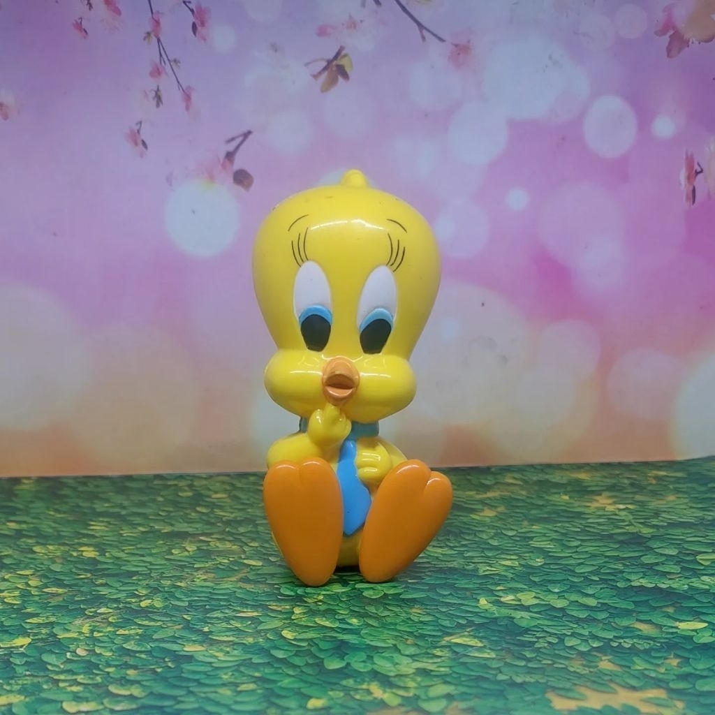 Tweety looney tones pvc no brand figure preloved