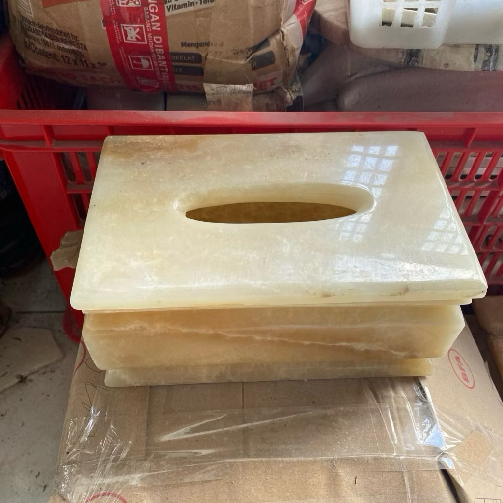 Tissue box onyx / Tempat tisu dari bahan onyx premium