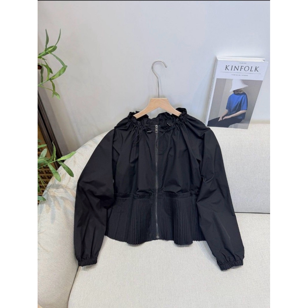 PLEATED JACKET OLAHRAGA WANITA  for RUNNING/ PADEL