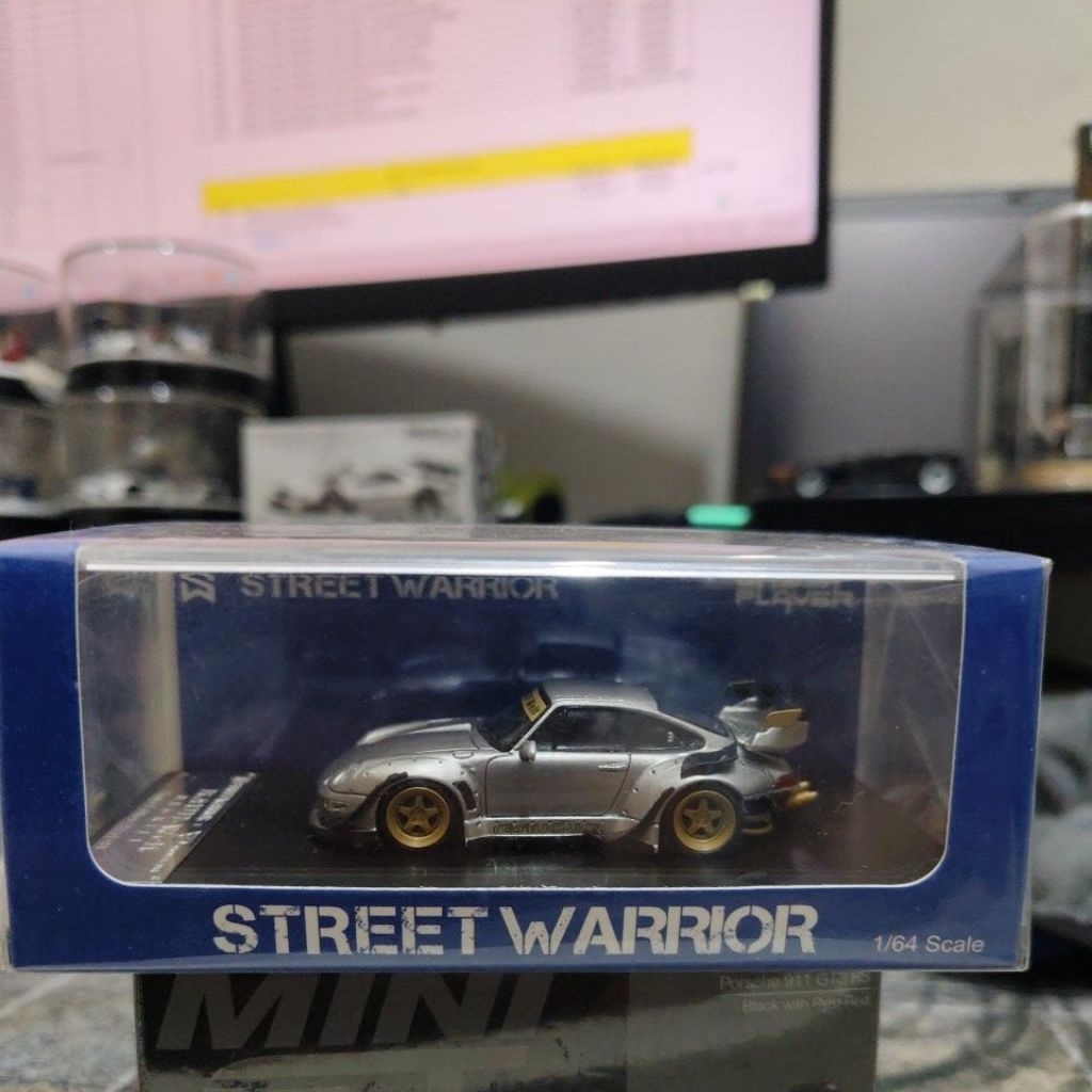 STREET WARRIOR PORSCHE RWB SILVER SEAL