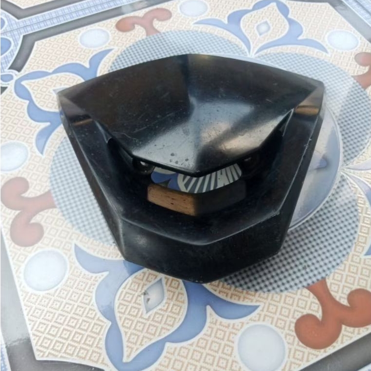 cover.visor.batok depan.motor Yamaha.Xeon.karbu.kode.44D/second