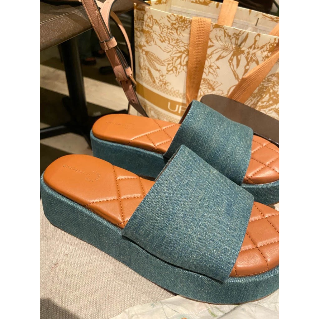 urban & co sandal wedges