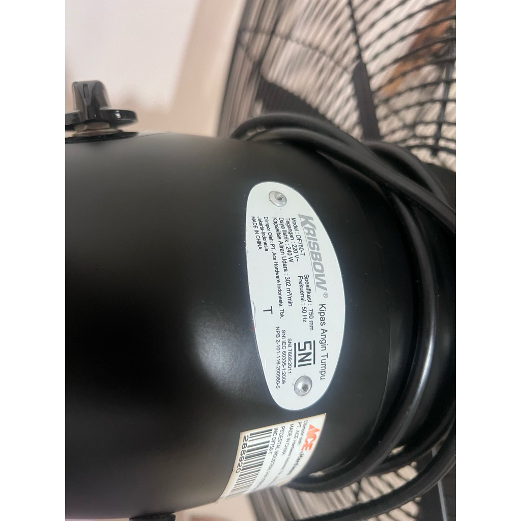 kipas angin berdiri Krisbow seperti baru