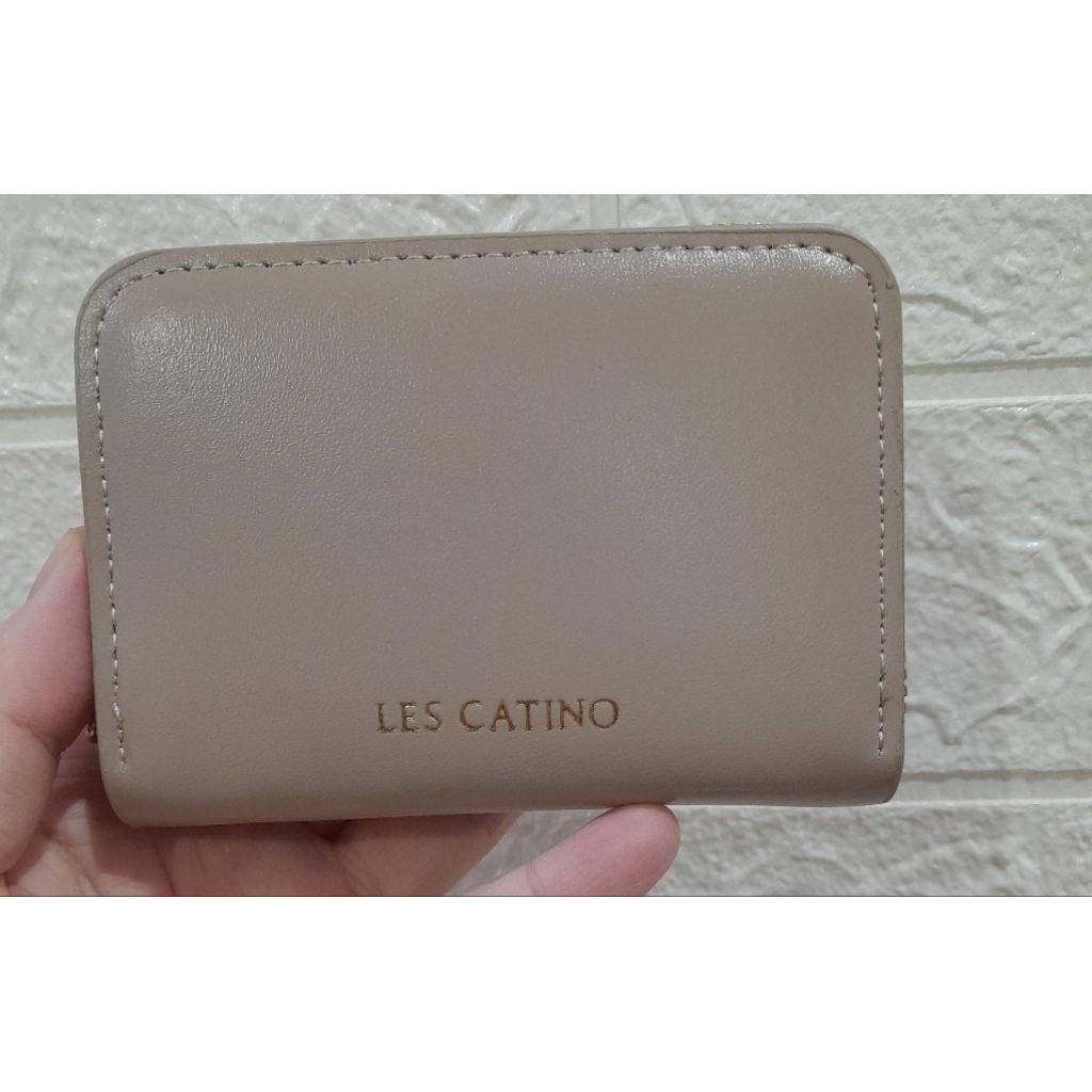 dompet les catino