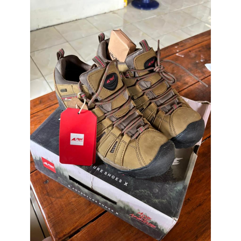 Sepatu Gunung Outdoor AREI MORENO series