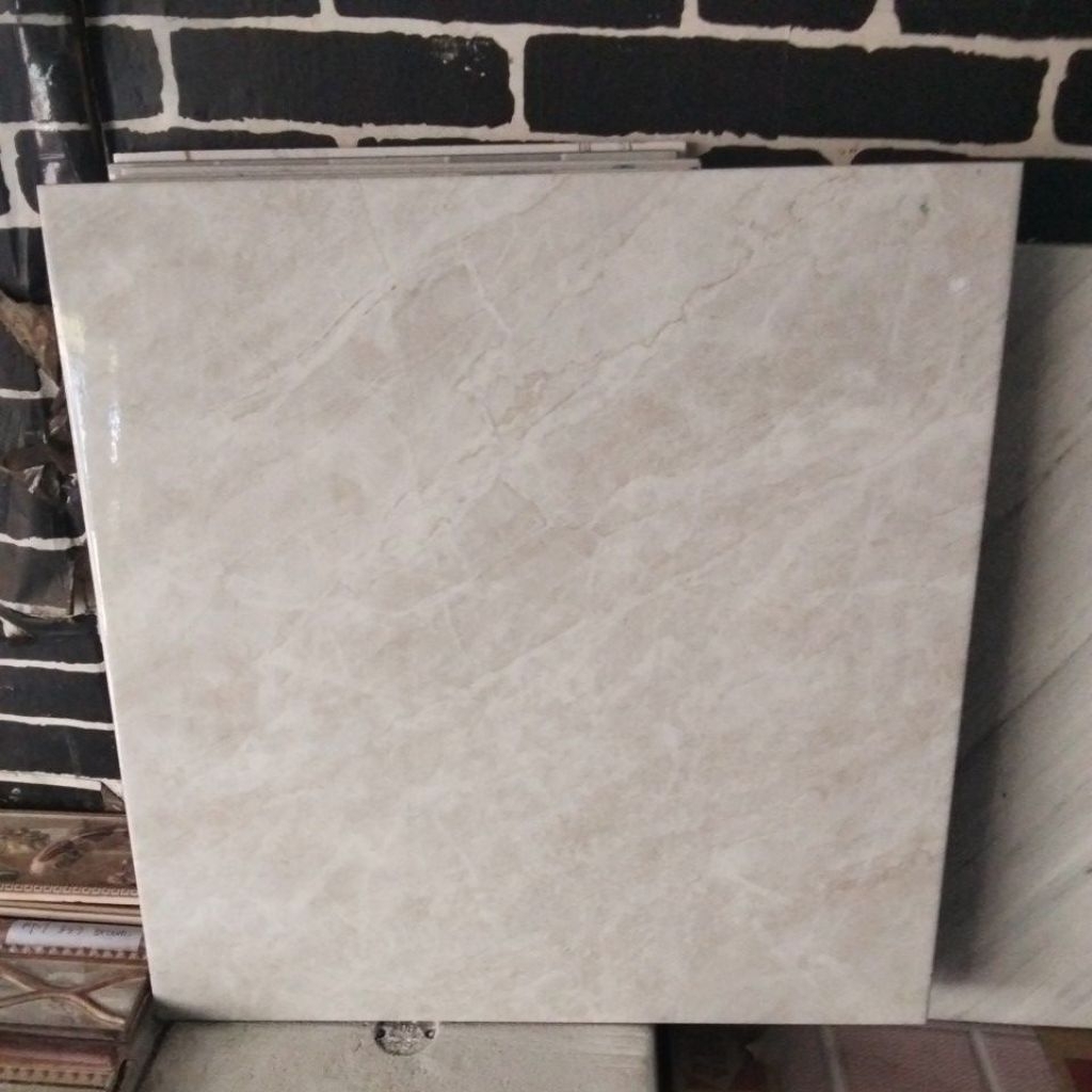 Asia Tile Valencia Grey 40x40 Glosy