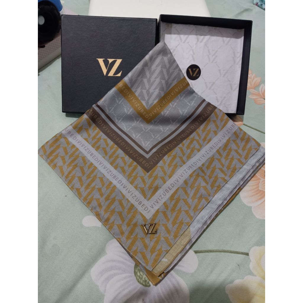 PRELOVED VZ VIVI ZUBEDI MONOGRAM MONOLINE SCARF
