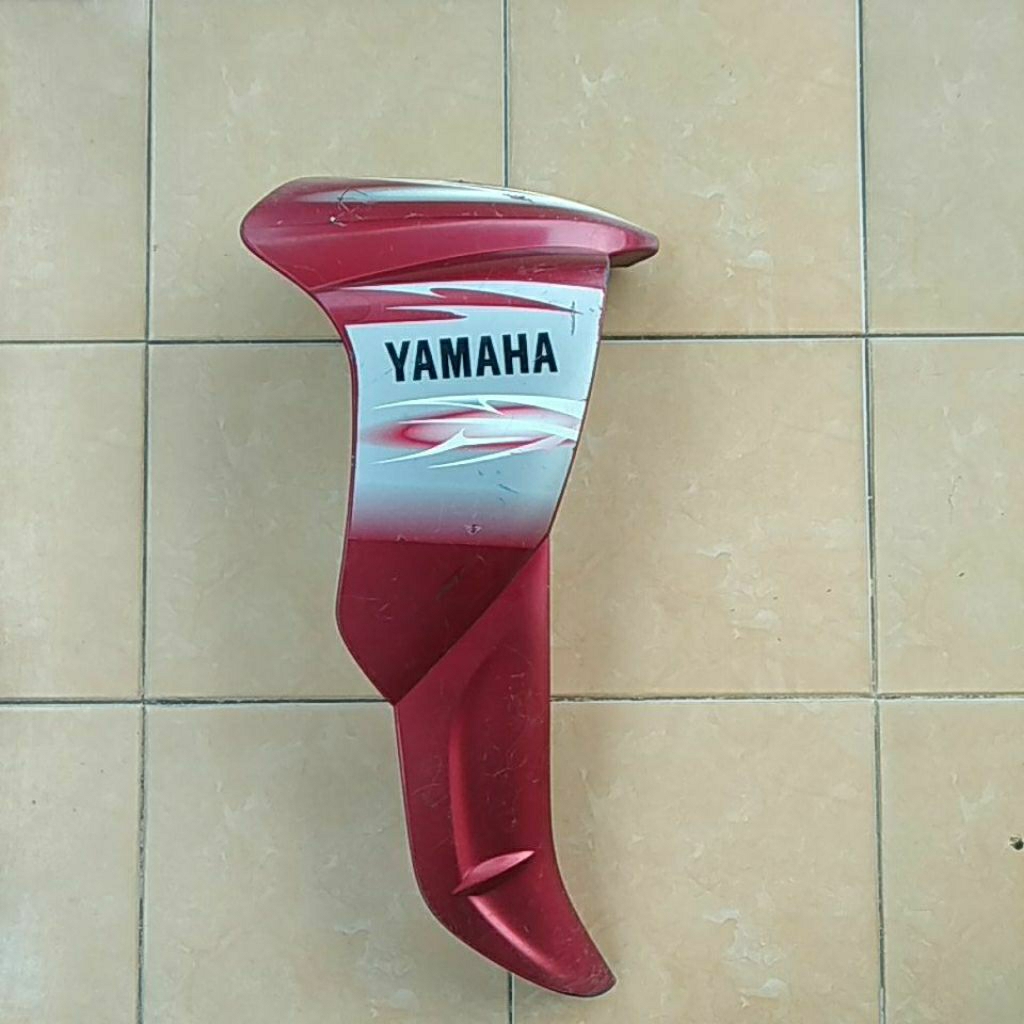 Sayap luar Yamaha Jupiter Z Burhan sebelah kanan original bekas