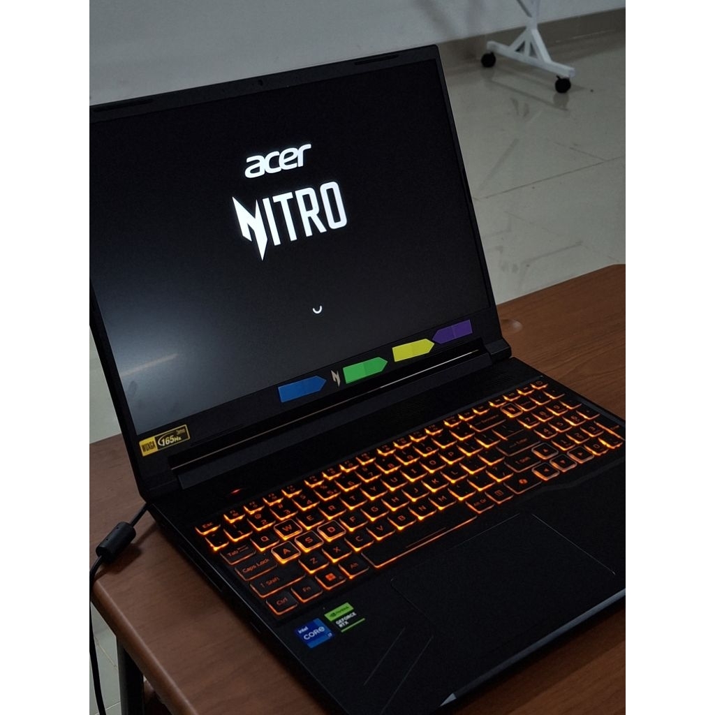 Acer nitro v16 I7