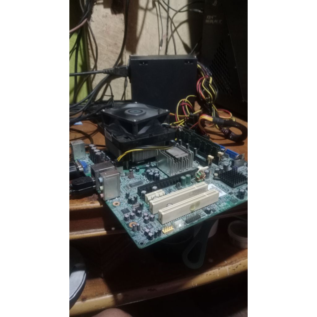 Paketan Motherboard Hp lga 775, Processor Dual Core 2140, Ram 2Gb ddr2 + Fan processor Cooler master