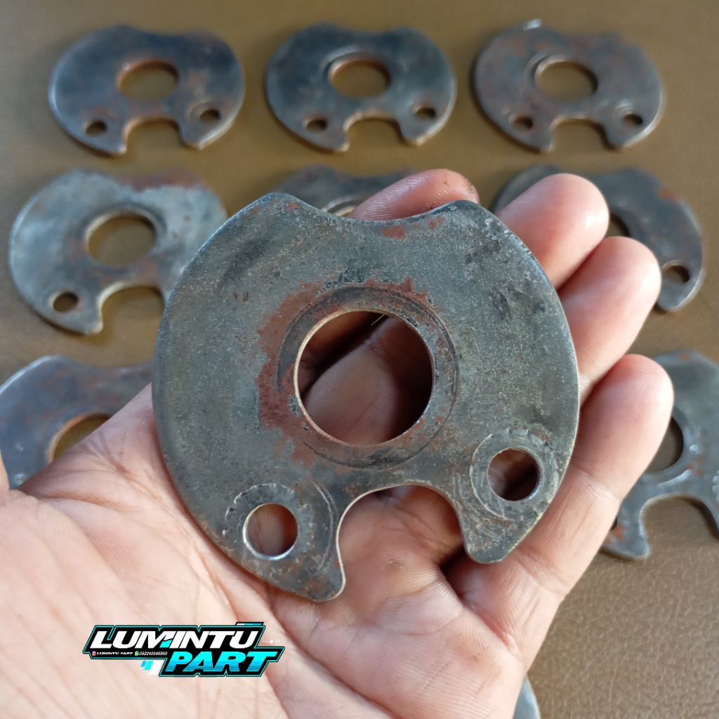 Plat besi pangkon dudukan stang stir C70 ori copotan ring besi pangkon dudukan stang stir Honda C70 