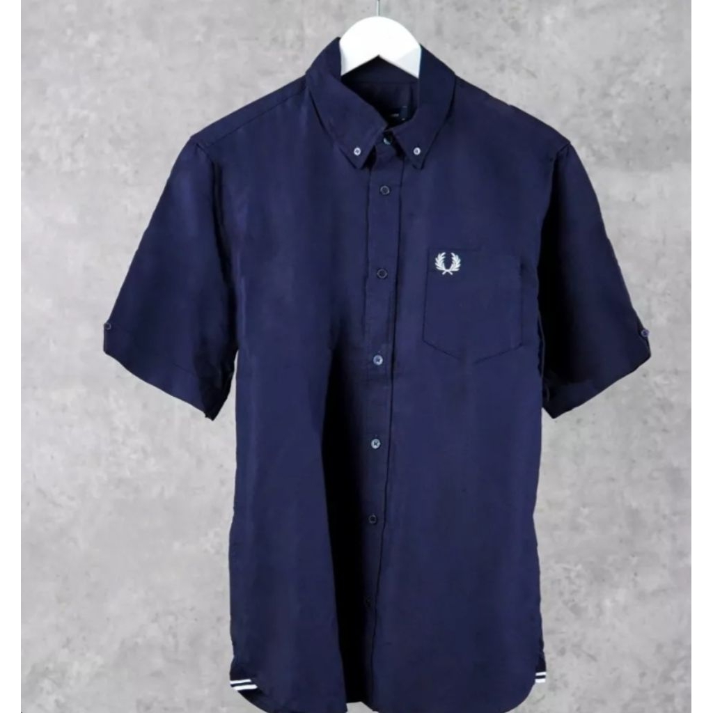 kemeja pria Fred Perry size M. ori. wrn navy lengan pendek