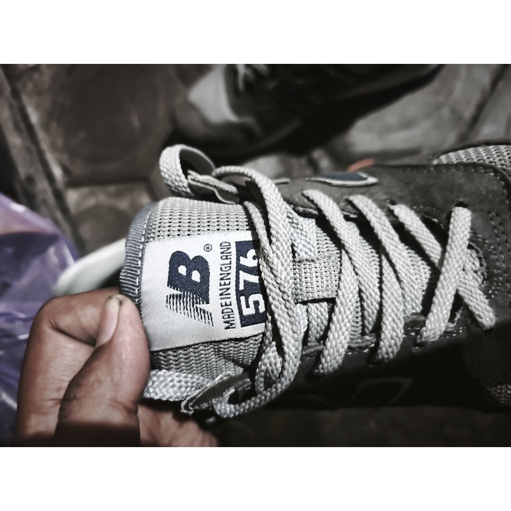 SEPATU NB 576 SECOND