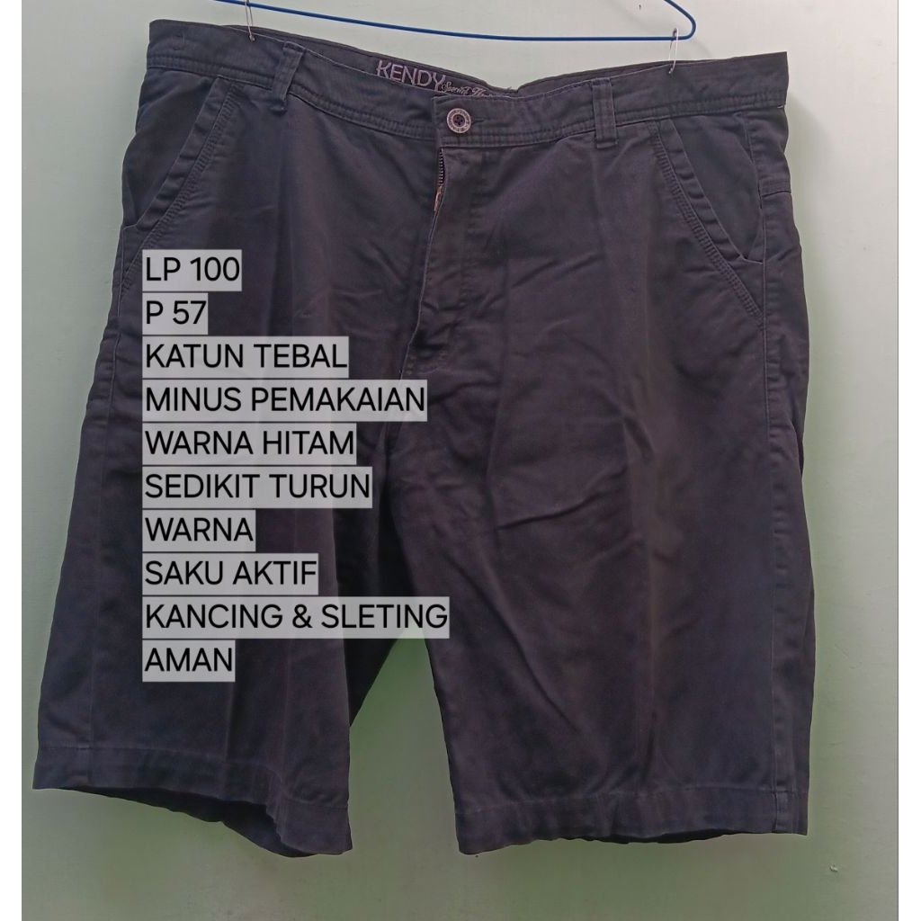 PRELOVED CELANA PENDEK PRIA