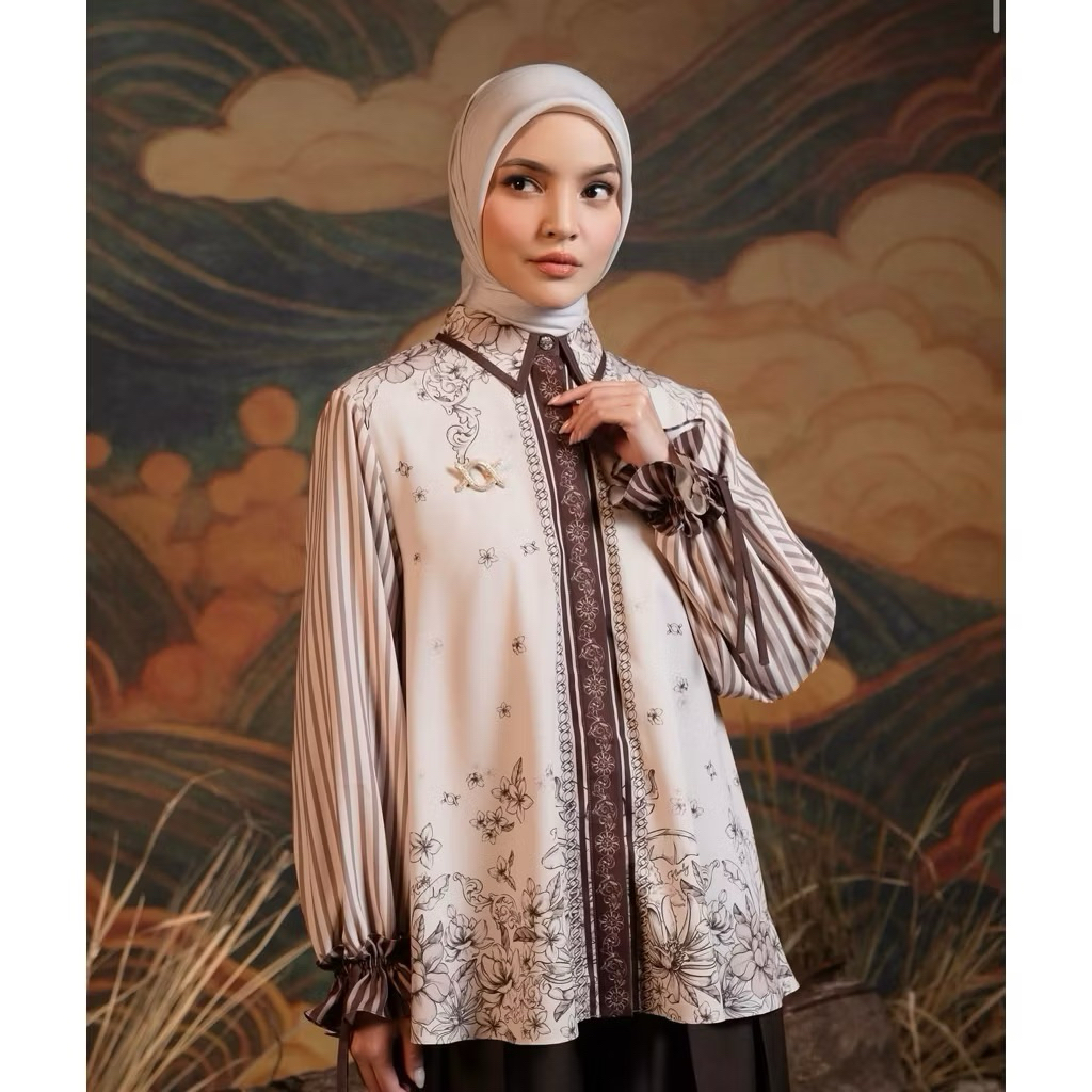 NEW Klamby Ravena Shirt Warm Chestnut M Baju Atasan Cordelia Blouse Wearing Klamby Moonless Night S/