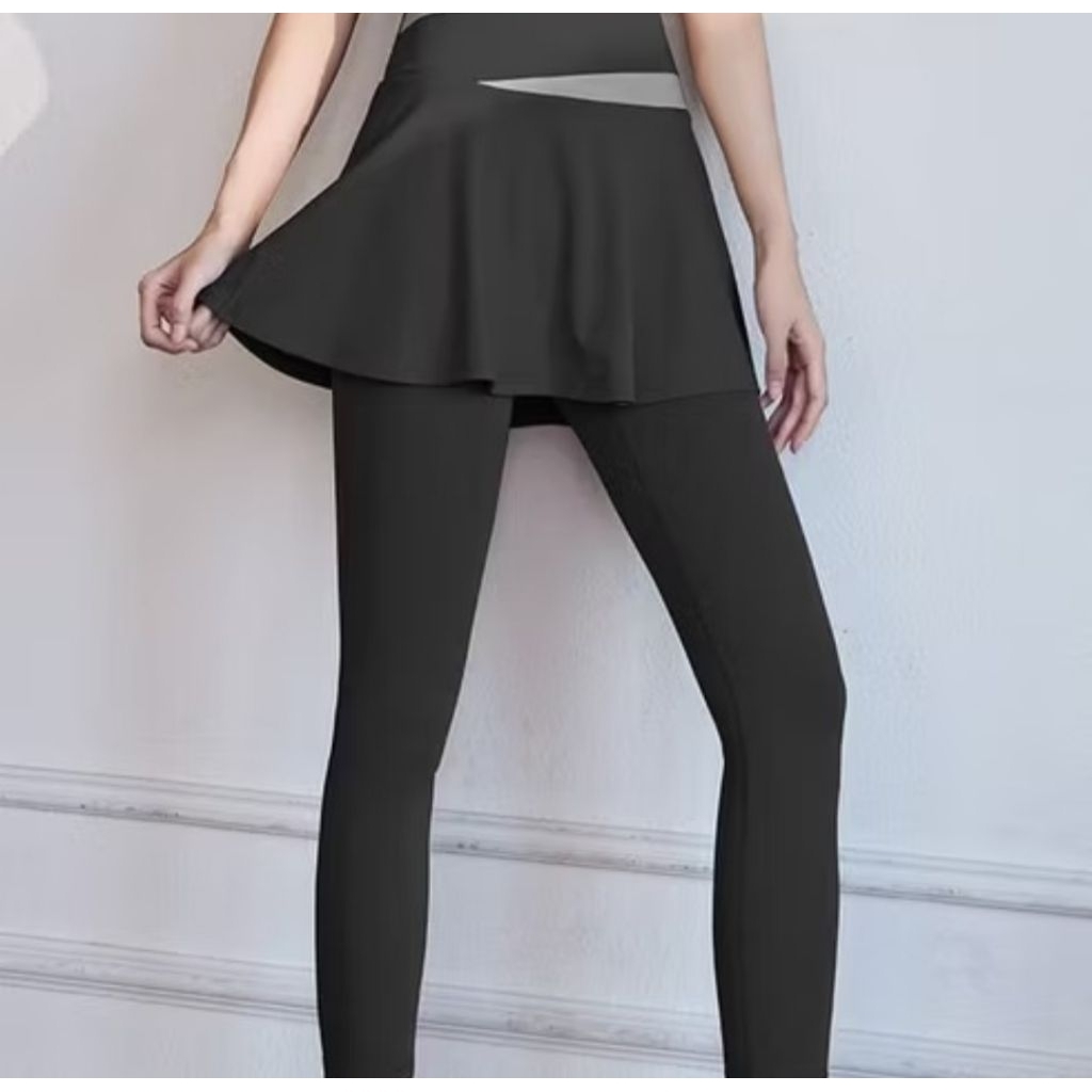 High Waist Polos Celana Rok Olahraga Warna Hitam preloved