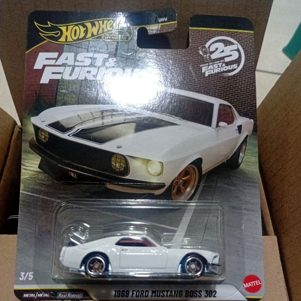 hot wheels 1969 ford mustang boss premium